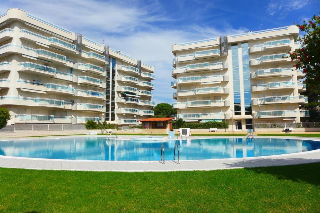 Apartamento Para 4-6 Personas En Larimar سالو المظهر الخارجي الصورة